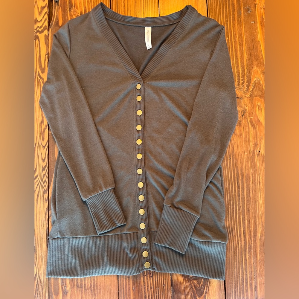 Women’s Button-Up Cardigan - Picture 4 of 5